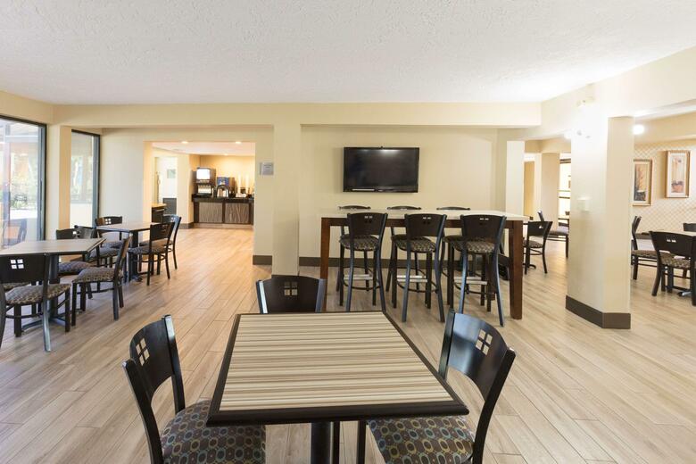 Hotel Holiday Inn Express Daytona Speedway