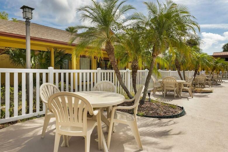 Hotel Holiday Inn Express Daytona Speedway