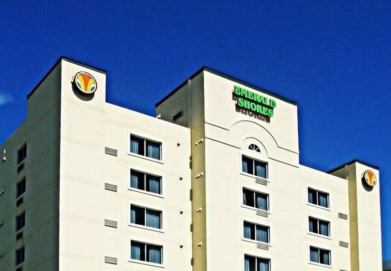 *emerald Shores Hotel*