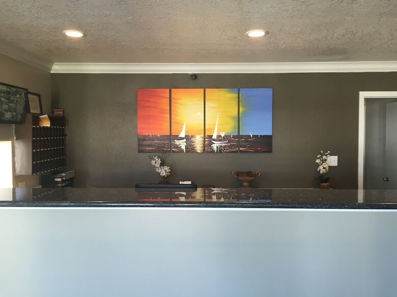 Hotel Anaheim Executive Inn & Suites