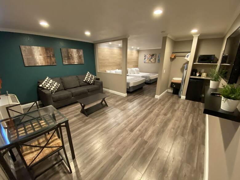 Hotel Anaheim Executive Inn & Suites
