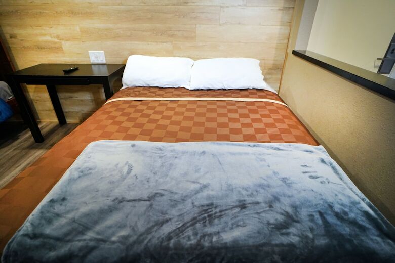 Hotel Anaheim Executive Inn & Suites