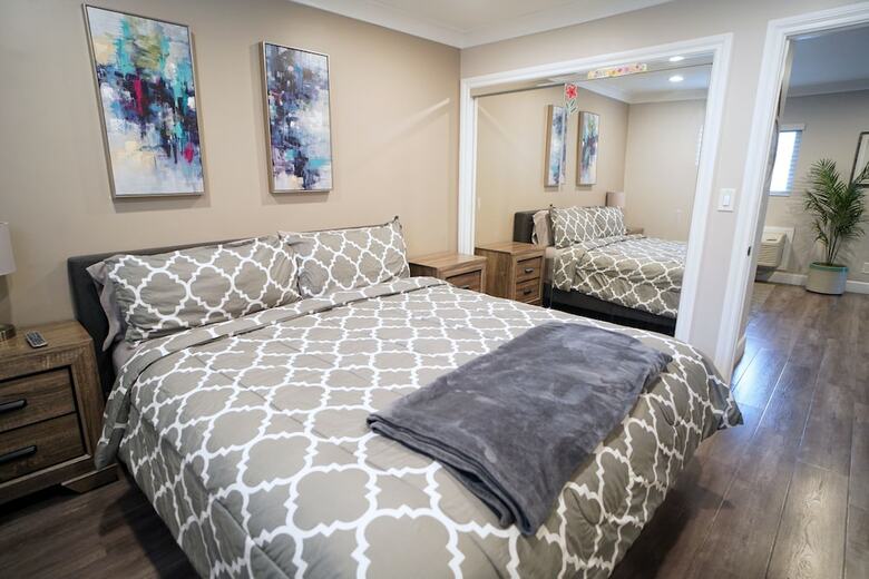 Hotel Anaheim Executive Inn & Suites