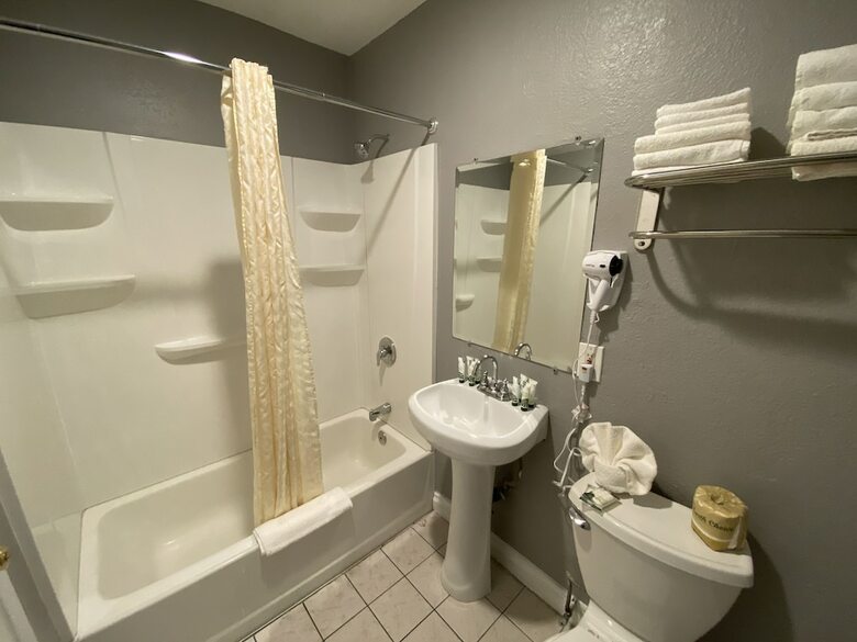 Hotel Anaheim Executive Inn & Suites