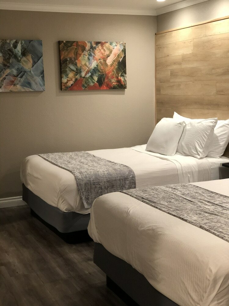 Hotel Anaheim Executive Inn & Suites