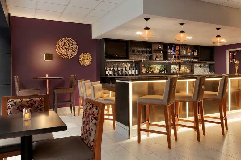 Hotel Embassy Suites Irvine - Orange County Airport