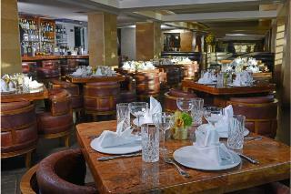Shangri La Hotel