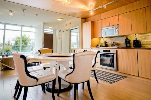 Hydewest - Iceboat Terrace Furnished Townhome
