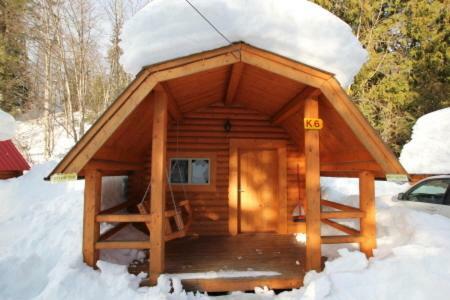 Lodge Revelstoke Campgrounds & Cabins