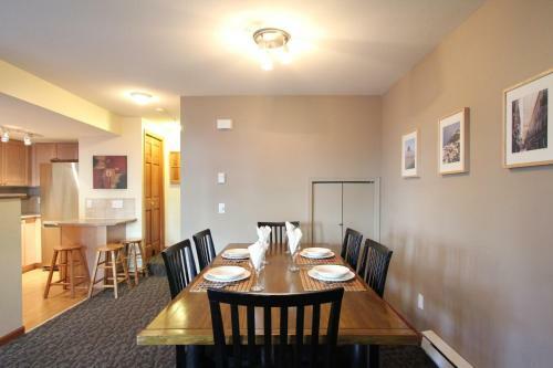 Apartamentos Accommodations By Whistler Retreats