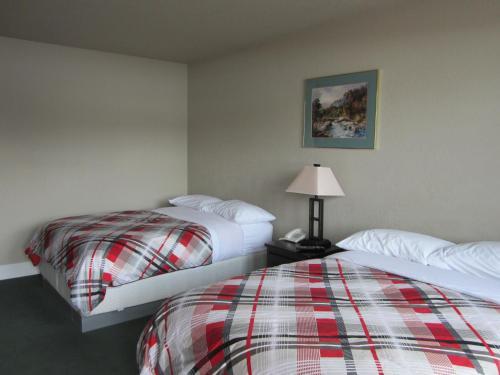 Motel Hide-away Inn