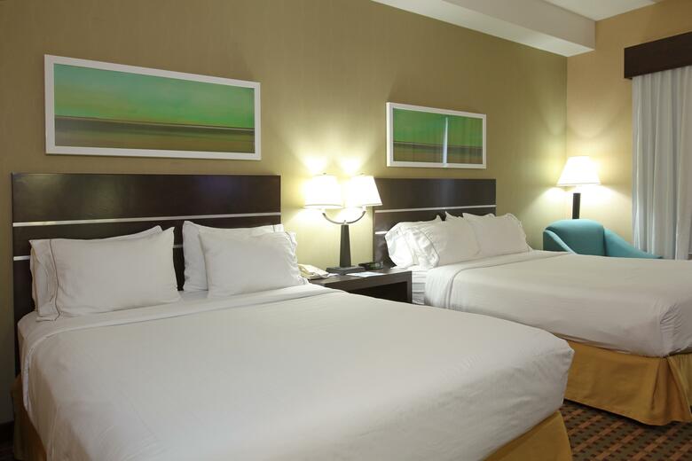 Holiday Inn Express Hotel & Suites Vernon