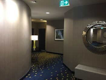 Hotel The Hollis Halifax - A Doubletree Suites By Hilton