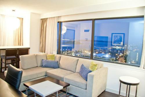 Hotel The Hollis Halifax - A Doubletree Suites By Hilton