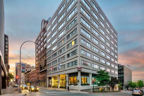 Hotel The Hollis Halifax - A Doubletree Suites By Hilton