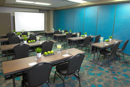 Aparthotel Springhill Suites By Marriott Vieux-montr�al / Old Montreal