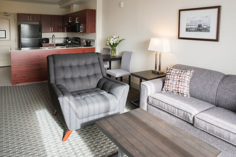 Hotel Chateau Nova Yellowknife