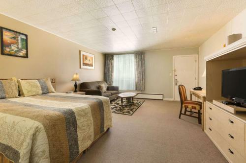 Hotel Thriftlodge Cochrane
