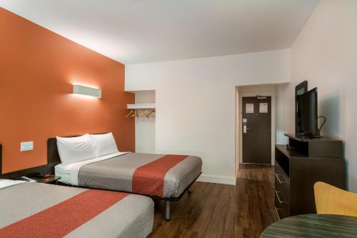 Hotel Motel 6 Moncton