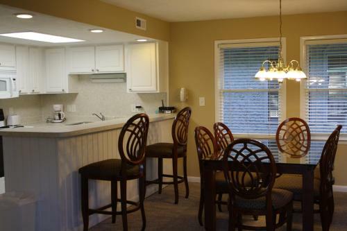 Multi Resorts At Country Club Villas