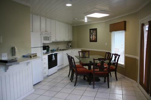 Multi Resorts At Country Club Villas