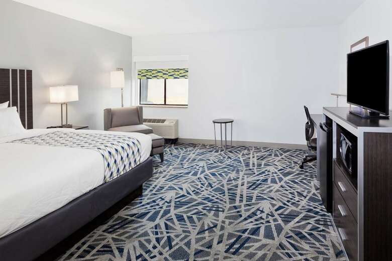 Hotel La Quinta & Suites Montgomery Carmichael Road