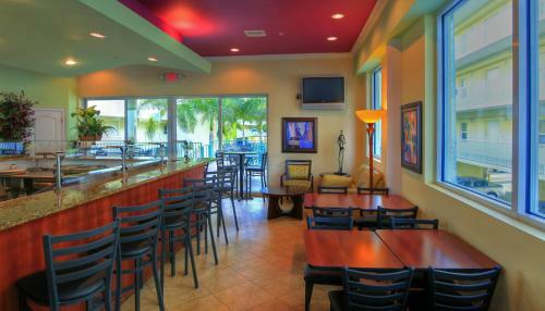 Aparthotel Sunset Vistas Two Bedroom Beachfront Suites