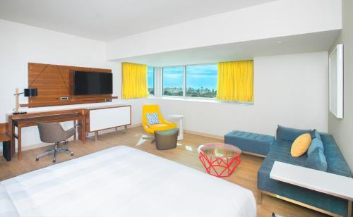 Hotel Courtyard By Marriott Santa Monica