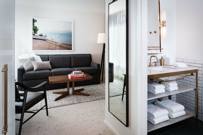 Halcyon - A Hotel In Cherry Creek