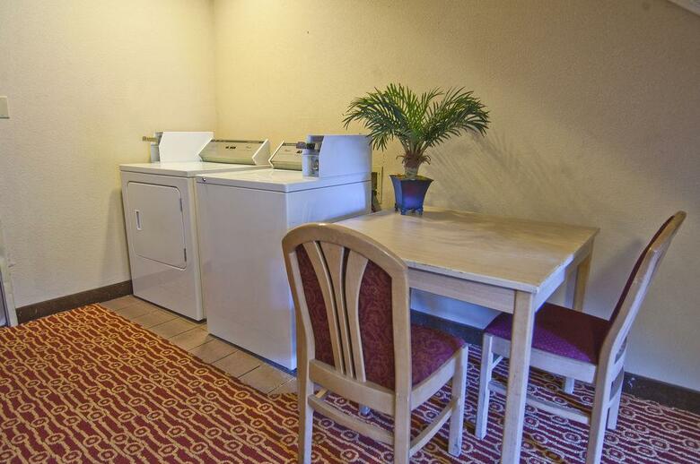 Hotel Quality Inn & Suites