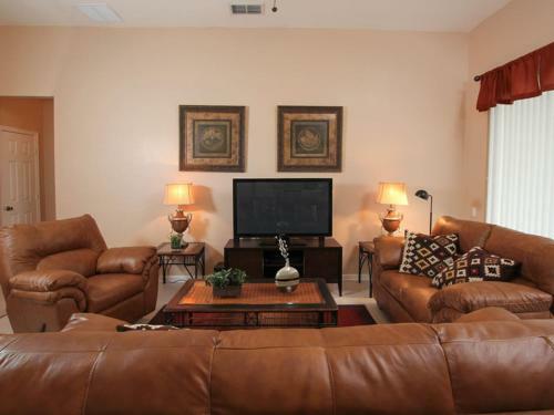 Villa 7766 Tosteth Windsor Hills