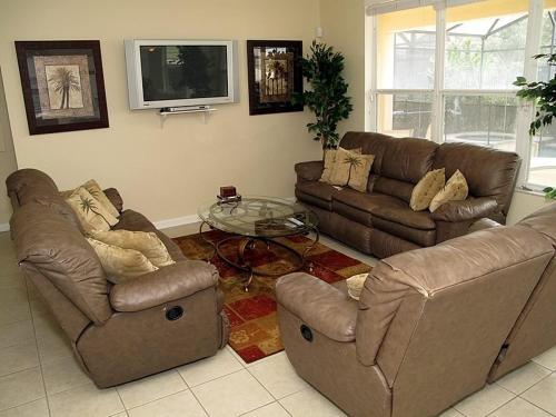 Villa 7732 Teascone Windsor Hills