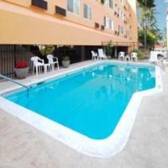 Hotel Comfort Inn & Suites West