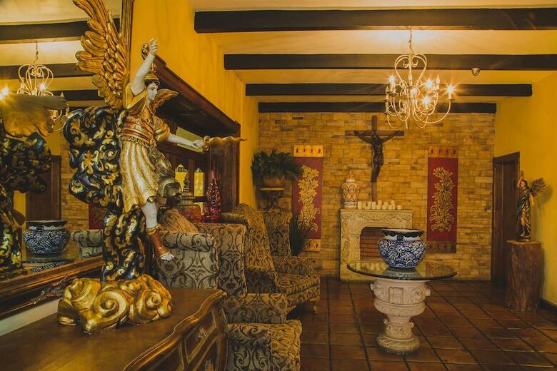 Hotel Cosmos Don Carlos