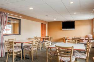 Hotel Econo Lodge Milwaukee Airport