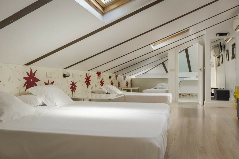 Hostal Puerta Bisagra