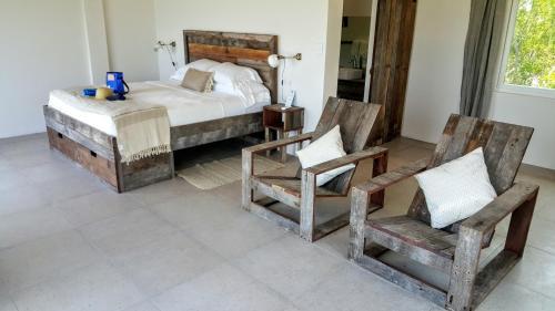 Hotel Thatch Caye Resort