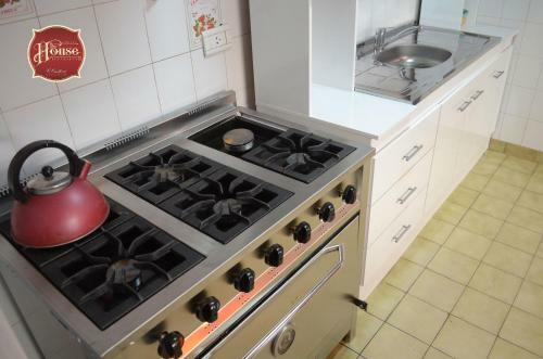 The House Hostel, Resto & Bar Bariloche