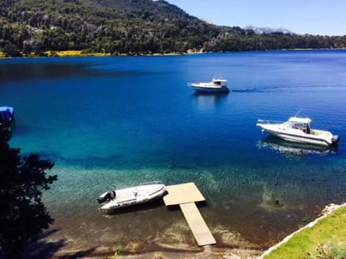 Hotel Dos Bahias Lake Resort
