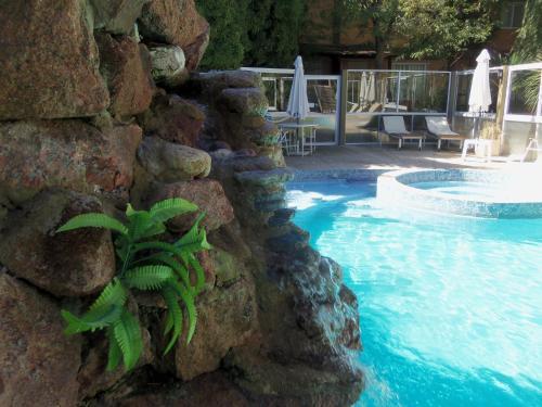 Lodge Apart Caba�as El Monta�es