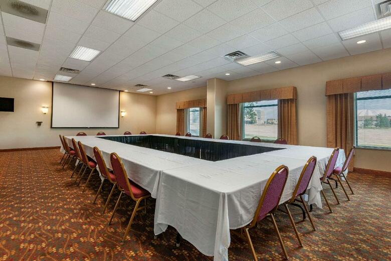 Hotel Clarion Suites Central