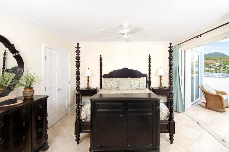 Hotel Oyster Bay Beach Resort