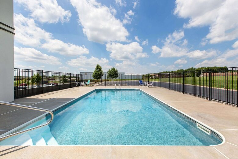 Hotel La Quinta Inn & Suites Blue Springs