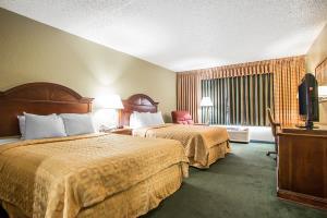 Clarion Highlander Hotel And Conference Center