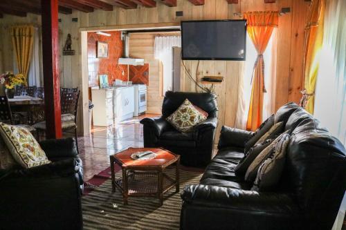 Hostal Caba�as Los Tilos