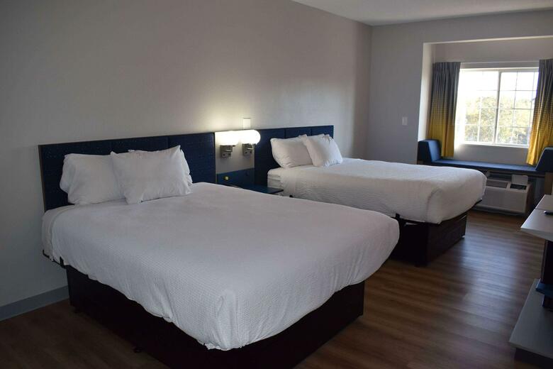 Hotel Microtel Inn & Suites Eagles Landing