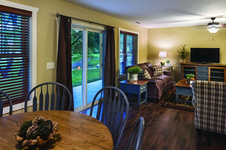 Hotel Arrowwood Resort And Conference Center