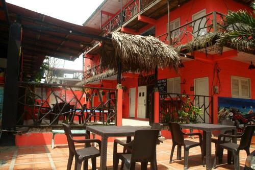 Albergue Arrecife Monta�ita Hostal