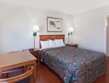 Hotel Days Inn And Suite Palmdale/lancaster