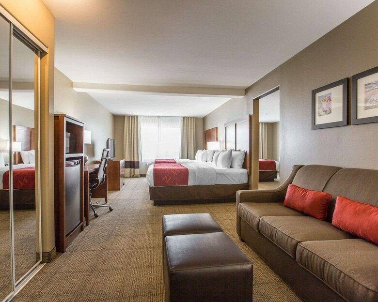Hotel Comfort Suites